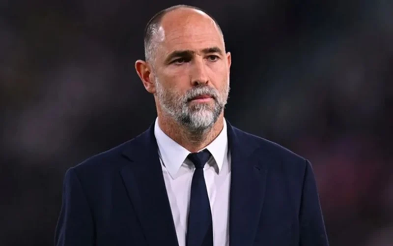 هل يكسر تيودور الرقم القياسي لأقصر فترة تدريب في تاريخ الدوري الإنجليزي؟